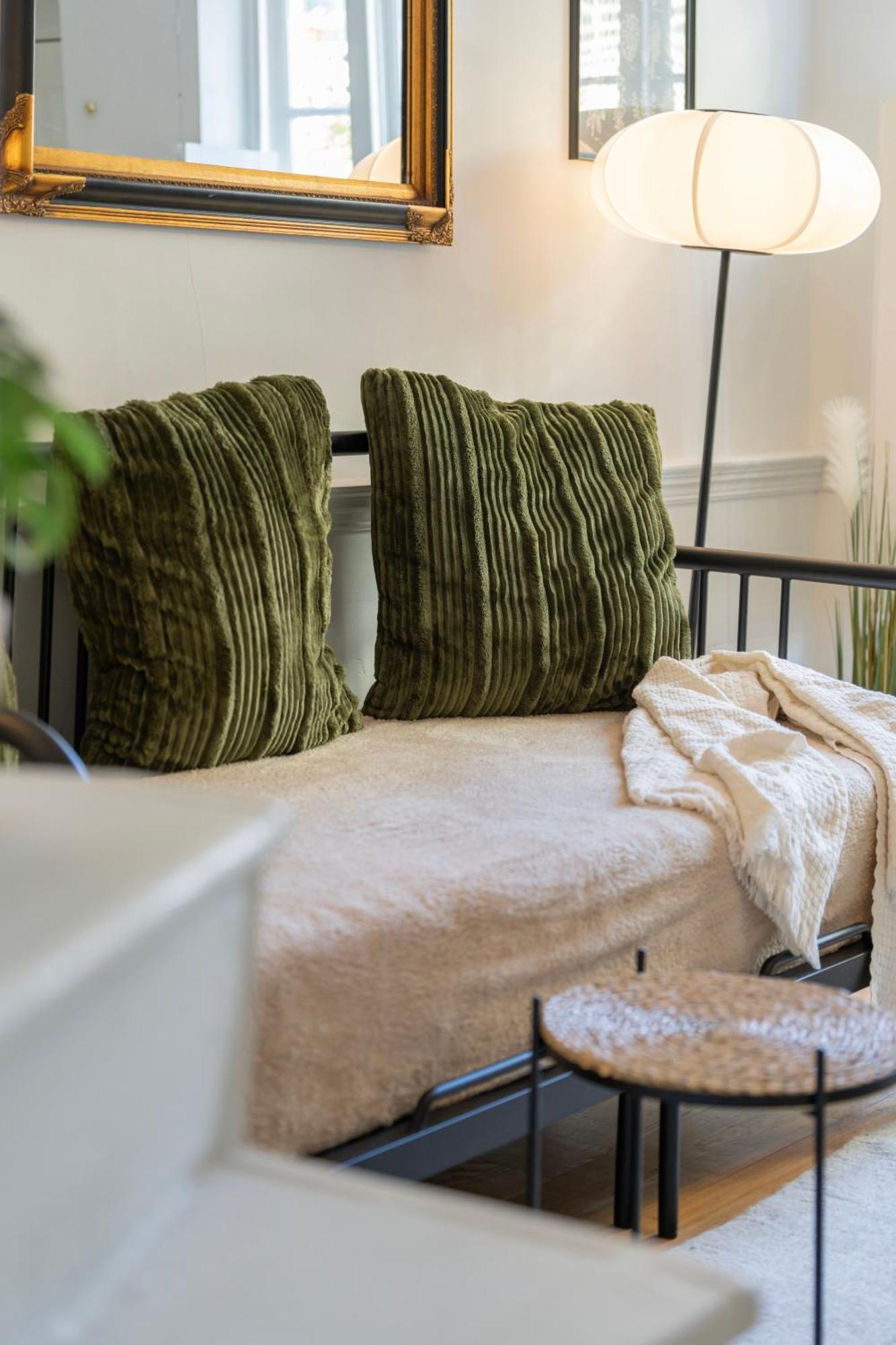 Gorgeous 2Bed House In New Road Apartment Londra Exterior foto